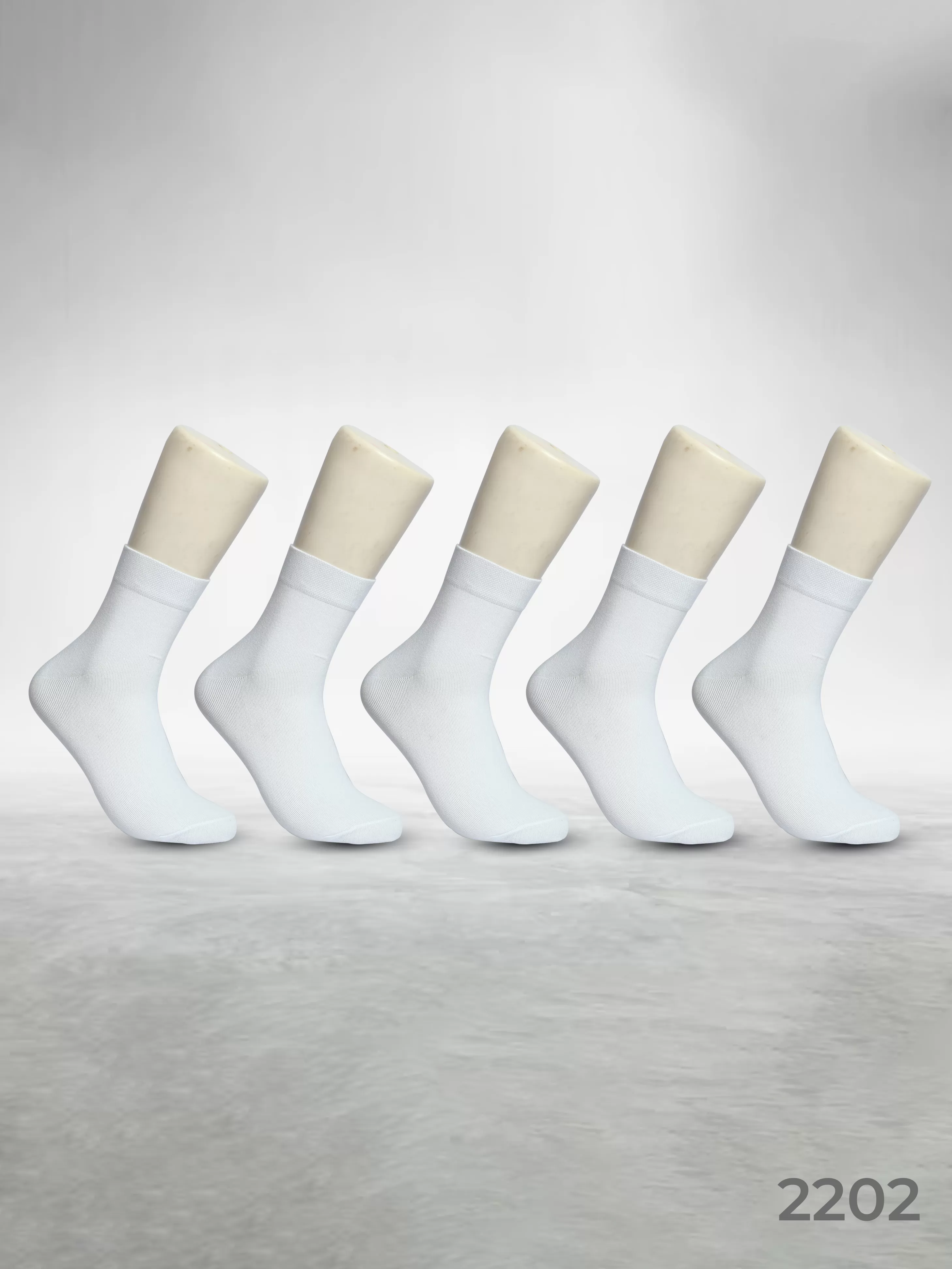 Footies Mens Fine Cotton Socks Ankle pack of 5 (Plain White)